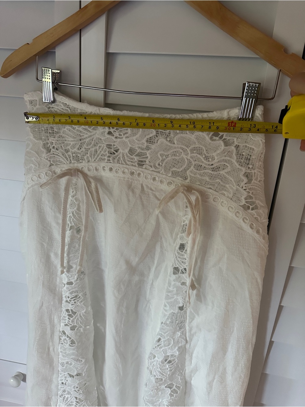 White Lace Two-Piece Set ๐ค - Picture 11 of 11